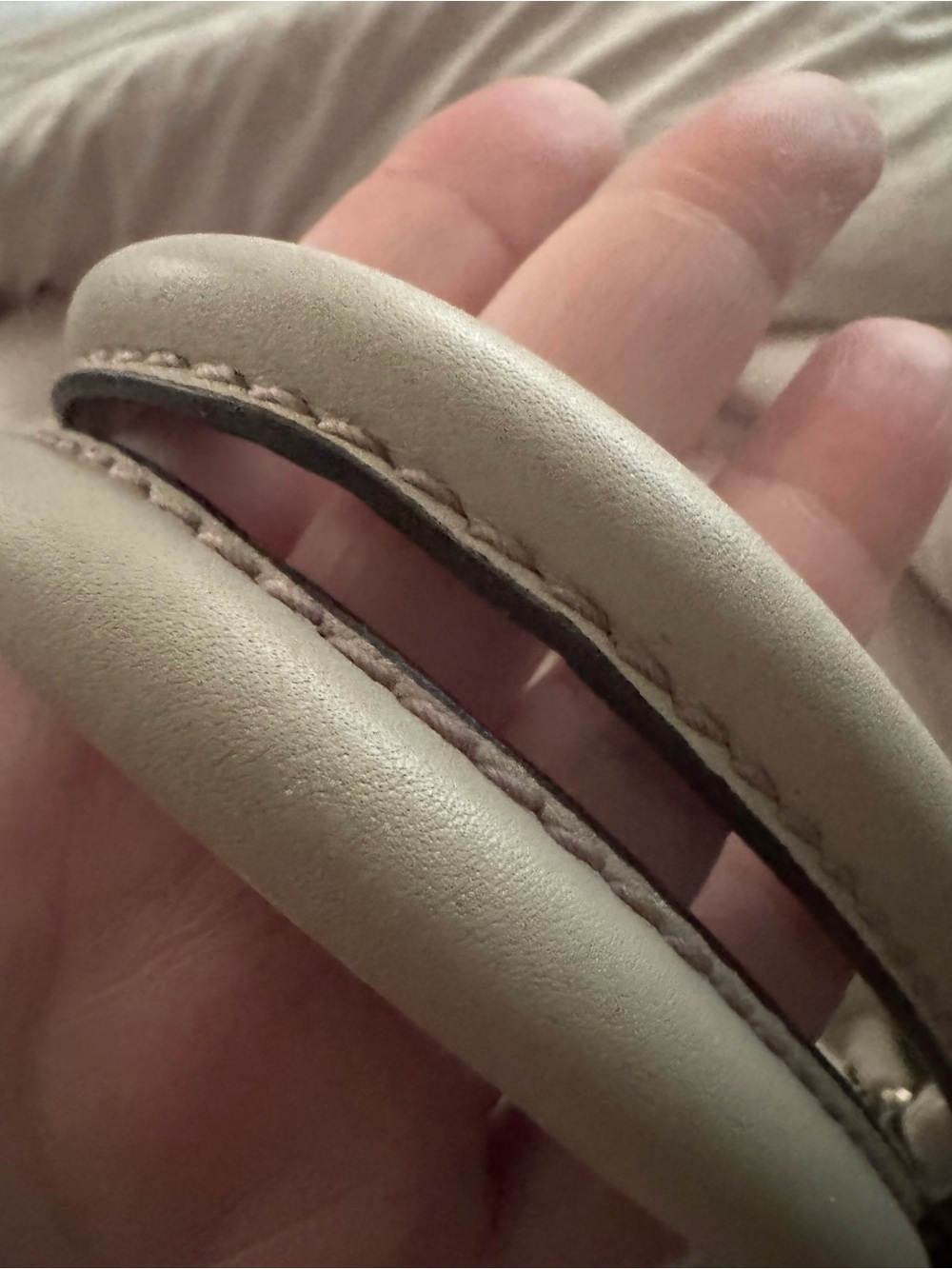 Gucci Beige Monogram Top-Handle Shoulder Bag with Gold Accents - Picture 9 of 10